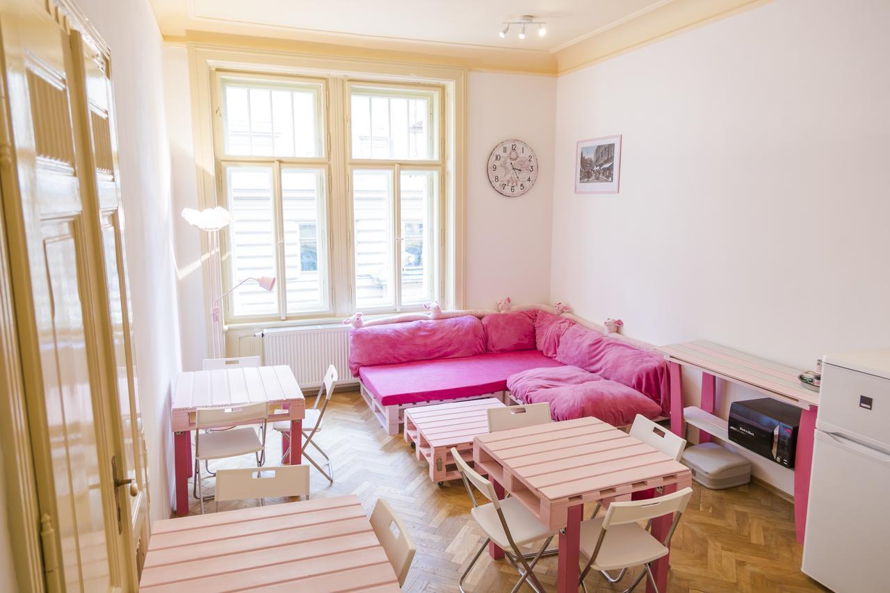 Ping House * Prague