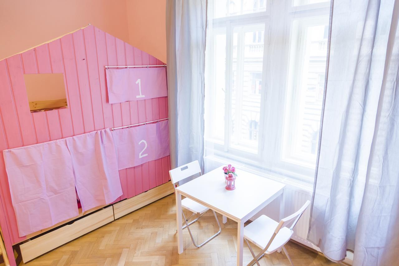 Ping House Hostel Prague